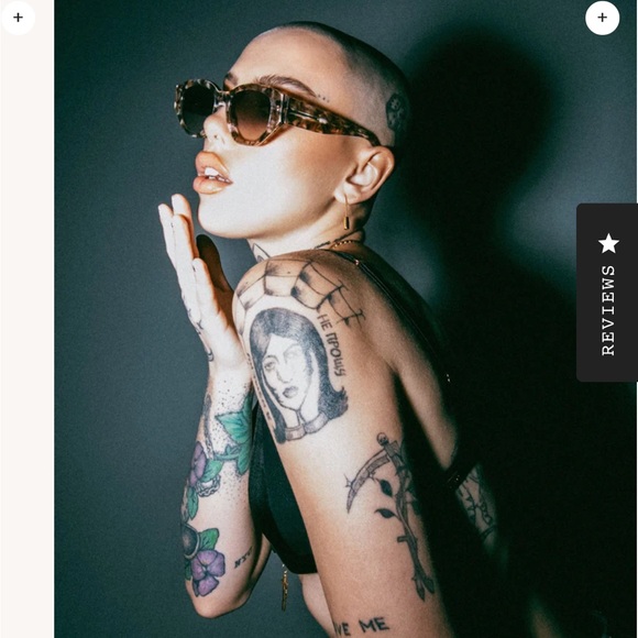 CHARGE IT DEZI SUNGLASSES
ALLUDED NUDE / SMOKE GRADIENT - Picture 5 of 5